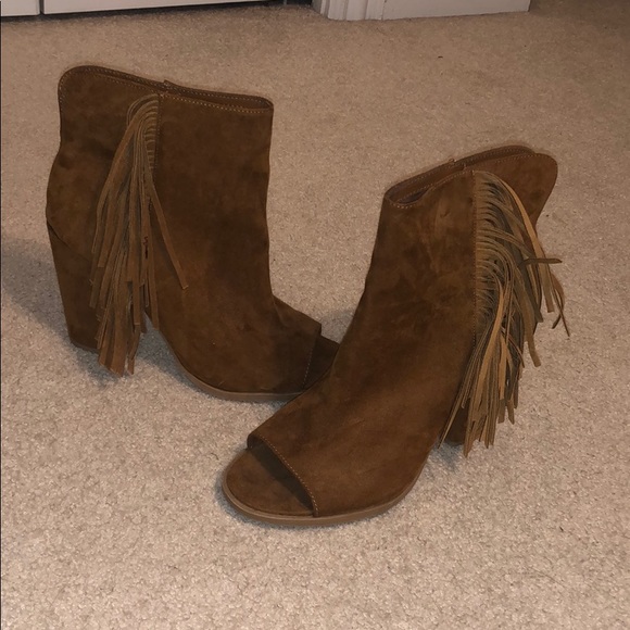 boots - Picture 3 of 3